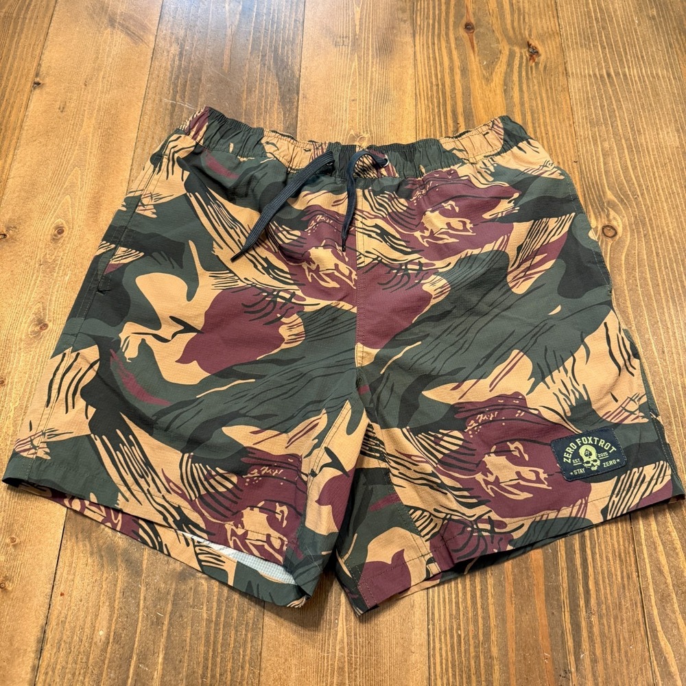 Zero Foxtrot Shorts 7" Men's Large Camo Nylon Stretch Gym Swim Run